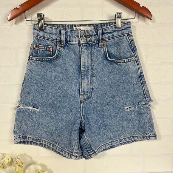 Zara High Waisted Shorts Womens Size 0 Bermuda Jean Side slits - Picture 1 of 13